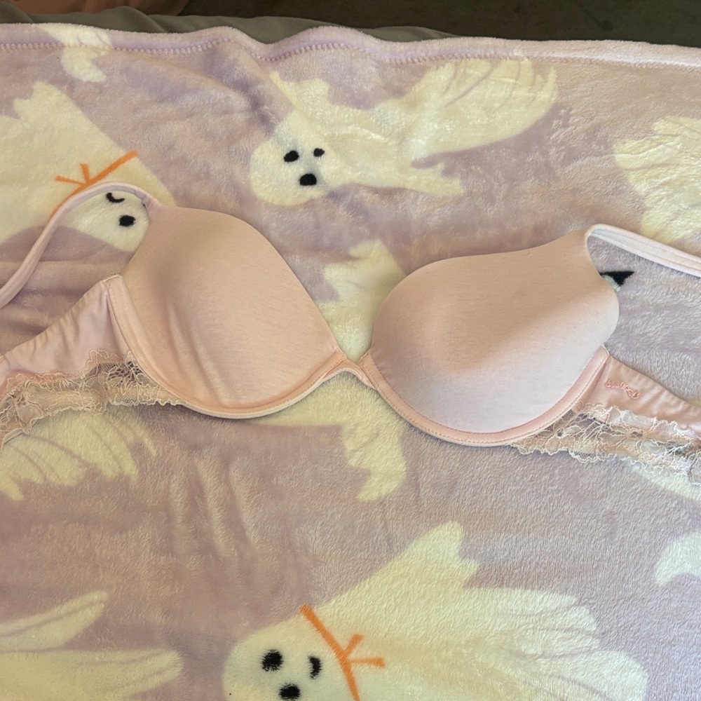 SKIMS Soft Pink Lace Bra